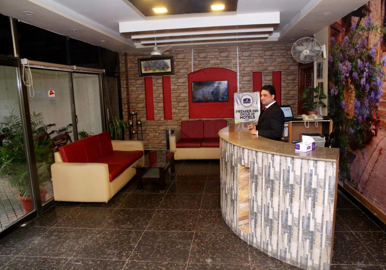 Premier Inn Mall Лахор Екстер'єр фото