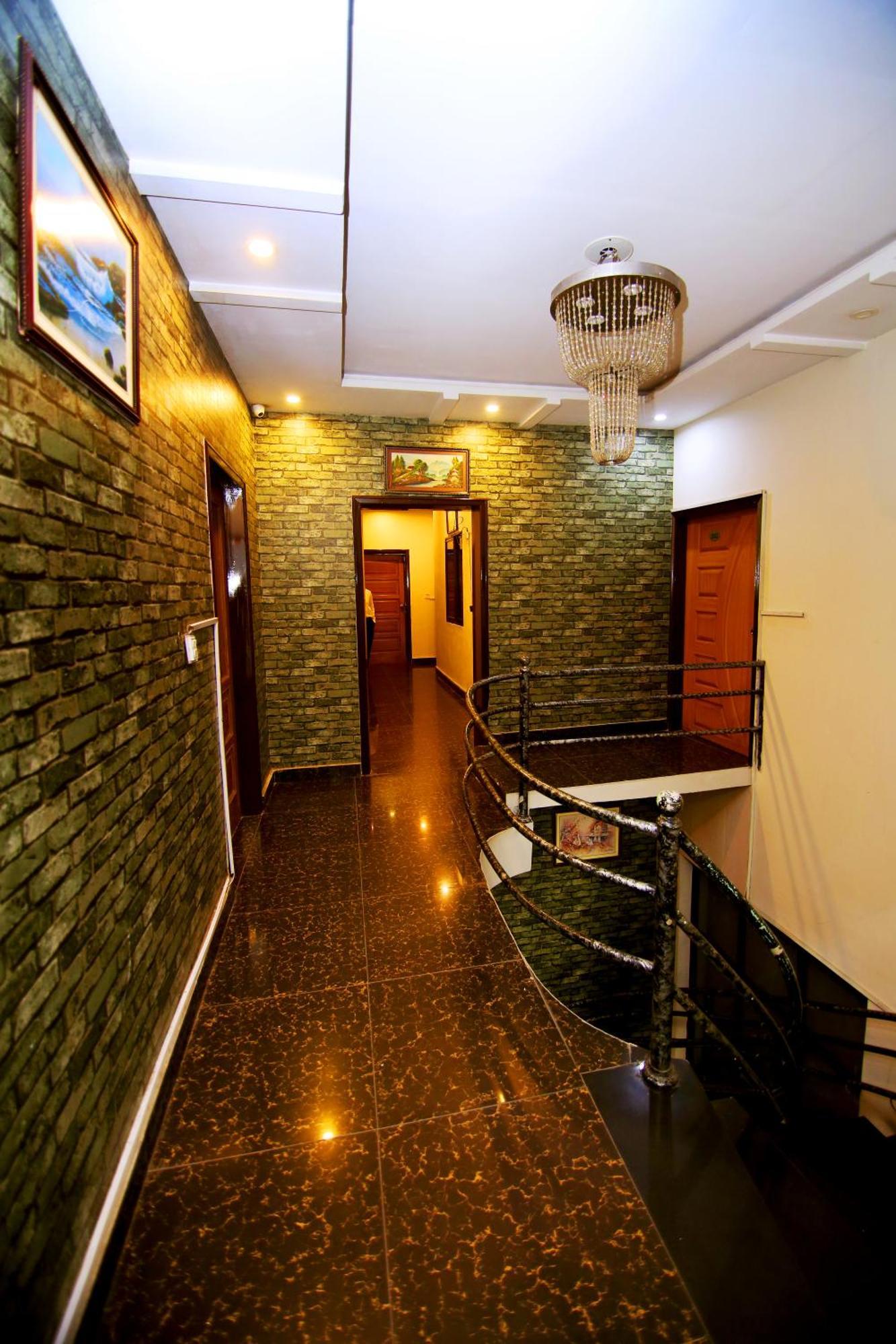 Premier Inn Mall Лахор Екстер'єр фото